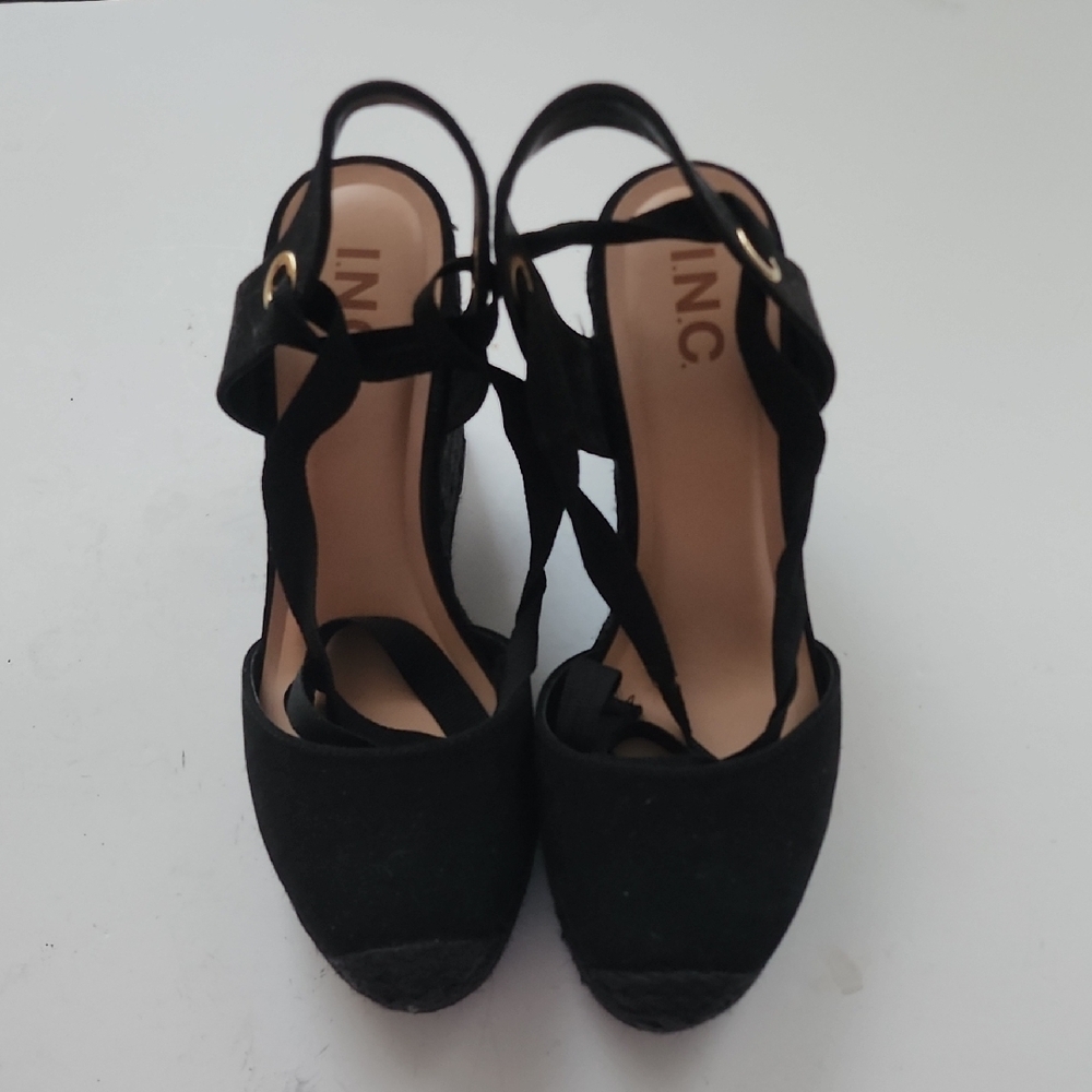 Elegant Black Espadrilles with Ankle Straps - Picture 7 of 7